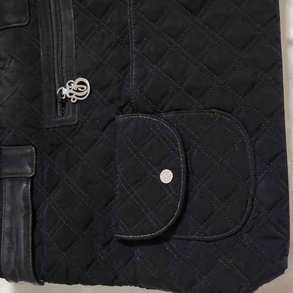 Vera Bradley Solid Quilted Handbag Purse Solid black with silver logo hardware. - Picture 4 of 14